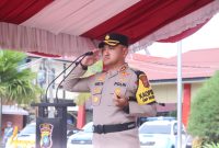 Kapolres Karimun AKBP Robby Topan Manusiwa memimpin apel gelar pasukan Operasi Zebra 2024 di Mapolres Karimun. Foto: ricky/kepriheadline.id.