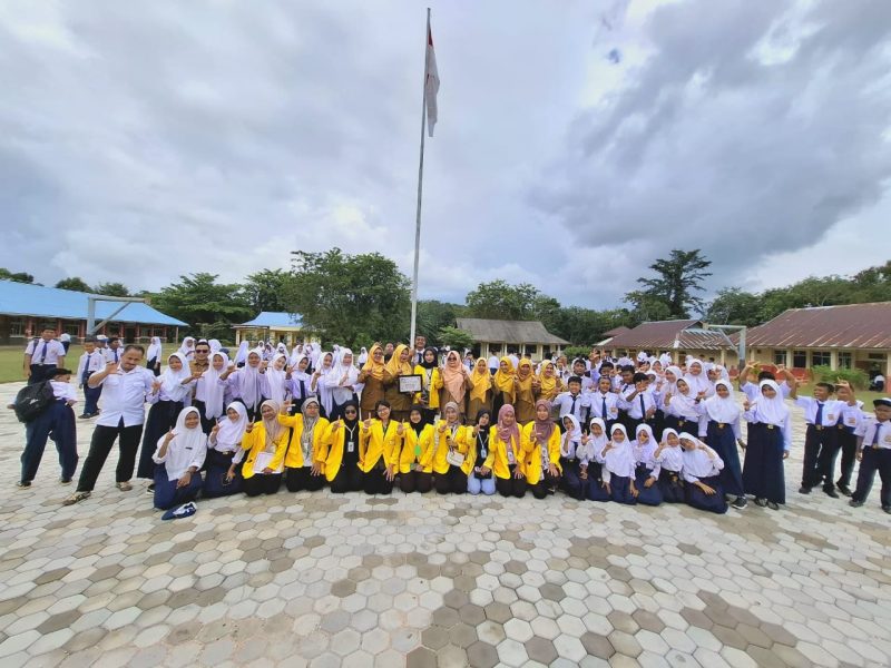 Mahasiswa KKN Universitas Karimun Gelar Program Literasi dan Numerasi di SMP Negeri 1 Belat. Foto: Dokumen Mahasiswa