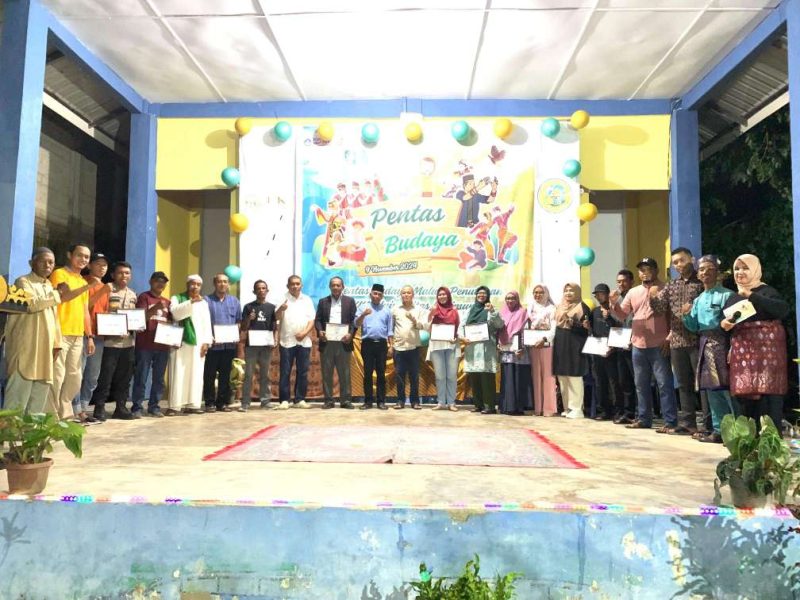 Pentas Seni Akhiri KKN Universitas Karimun di Desa Pongkar. Foto: istimewa