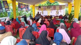 Muhammad Firmansyah saat melaksanakan kampanye di Jalan Angkasa Kampung Sidorejo, Kelurahan Tanjungbalai, Selasa, 19 November 2024Firman saat melaksanakan kampanye di Jalan Angkasa Kampung Sidorejo, Kelurahan Tanjungbalai, Selasa, 19 November 2024.