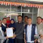 Tim HMR ber-AURA melaporkan Kabag Tapem Pemkab Karimun atas dugaan ketidaknetralan di Pilkada Kepri 2024. Foto: istimewa