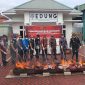 Kajari Karimun Priyambudi memimpin Pemusnahan Barang Bukti dari 54 perkasa yang ditangani Kejaksaan Negeri Karimun. Foto: ricky/kepriheadline.id