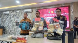 Polres Karimun merilis pengungkapan upaya penggagalan penyeludupan sabu seberat 11,6 kilogram. Foto: ricky/kepriheadline.id