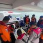 Tim SAR Gabungan melakukan pemetaan lokasi pencarian terhadap tiga korban kecelakaan laut di Perairan Kepala Riau, Kecamatan Sugie Besar. Foto: Dokumen Polisi