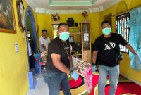 Polisi mengevakuasi Korban MS ke RSUD Muhammad Sani untuk proses pemeriksaan. Foto: dokumen polisi/istimewa