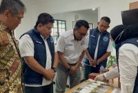 KSOP dan BNN Tes Urine Kru Kapal di Pelabuhan Domestik Karimun. Foto: istimewa