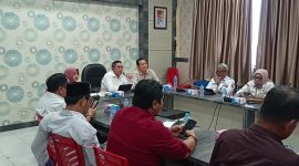 Suasana Rapat Dewan Pengupahan digelar di Kantor Disnaker Karimun. Foto: Istimewa