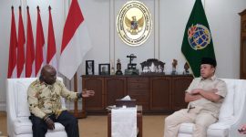 Menteri ATR/BPN Nusron Wahid bertemu Menteri HAM bahas Legalisasi Tanah yang Memiliki Dampak Terhadap HAM. Foto: Biro Hubungan Masyarakat Kementerian ATR/BPN.