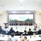 Menteri ATR/BPN Nusron Wahid memimpin Konferensi Pers mengenai Polemik Sertipikat HGB di Lokasi Pagar Laut. Foto: Biro Hubungan Masyarakat Kementerian Agraria dan Tata Ruang/Badan Pertanahan Nasional 