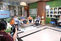 Kepala Biro Hubungan Masyarakat (Humas) Kementerian Agraria dan Tata Ruang/Badan Pertanahan Nasional (ATR/BPN), Harison menjadi salah satu narasumber dalam dialog yang ditayangkan secara langsung oleh Garuda Tv. Foto: Biro Hubungan Masyarakat Kementrian ATR/BPN. 