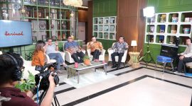 Kepala Biro Hubungan Masyarakat (Humas) Kementerian Agraria dan Tata Ruang/Badan Pertanahan Nasional (ATR/BPN), Harison menjadi salah satu narasumber dalam dialog yang ditayangkan secara langsung oleh Garuda Tv. Foto: Biro Hubungan Masyarakat Kementrian ATR/BPN. 