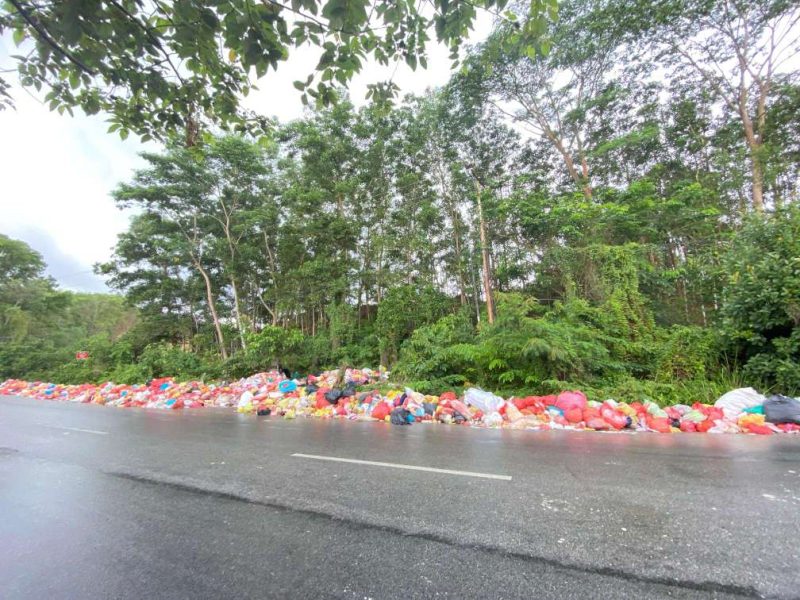 Penampakan kondisi Tempat Pembuangan Sampah Sementara di Jalan Kapten Tendean Desa Pangke. Foto: istimewa/Kepriheadline.id