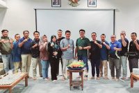 Sinergi bersama Insan Pers, PT Timah Serahkan Tumpeng dalam Moment HPN 2025. Foto: Humas PT Timah.