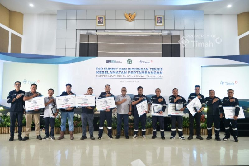 Peringatan Bulan K3 Nasional, PT Timah Berikan Penghargaan Bagi Karyawan dan Mitra Usaha. Foto: Humas PT Timah