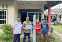 PT Timah Bantu Renovasi Rumah Warga di Belitung Timur. Foto: Humad PT Timah