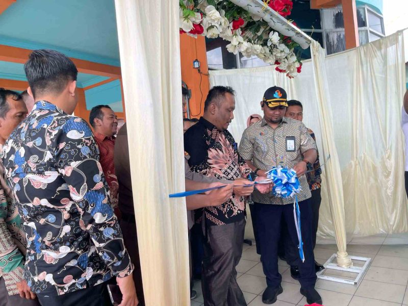 Gerai Pangan Murah Mak Cik Karimun Resmi Buka Cabang Ke-4 di Pelabuhan Moro. Foto: Dokumen BUP Karimun