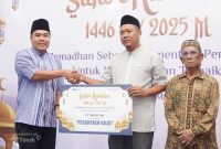 Dukung Kegiatan Pesantren Kilat Ramadan, PT Timah Serahkan Bantuan untuk Taman Bacaan Menara Bestari Belitung Timur. FOTO: Humas PT Timah/KepriHeadline.id