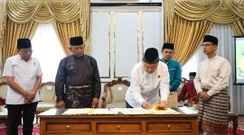Kajati Kepri Bersama Bupati Karimun Luncurkan Program Desa Amanah. Foto: Istimewa