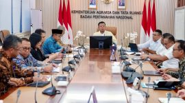 Menteri Nusron rapat bersama Wakil Menteri Keuangan, Anggito Abimanyu di Kantor Kementerian ATR/BPN, Kamis, 6 Maret 2025. Foto: Biro Hubungan Masyarakat Kementerian Agraria dan Tata Ruang/Badan Pertanahan Nasional 