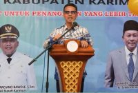 Bupati Karimun Iskandarsyah memberikan sambutan dalam kegiatan Launching CKG di Puskesmas Meral Barat. Foto: Diskominfo Karimun/KepriHeadline.id