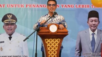 Bupati Karimun Iskandarsyah memberikan sambutan dalam kegiatan Launching CKG di Puskesmas Meral Barat. Foto: Diskominfo Karimun/KepriHeadline.id