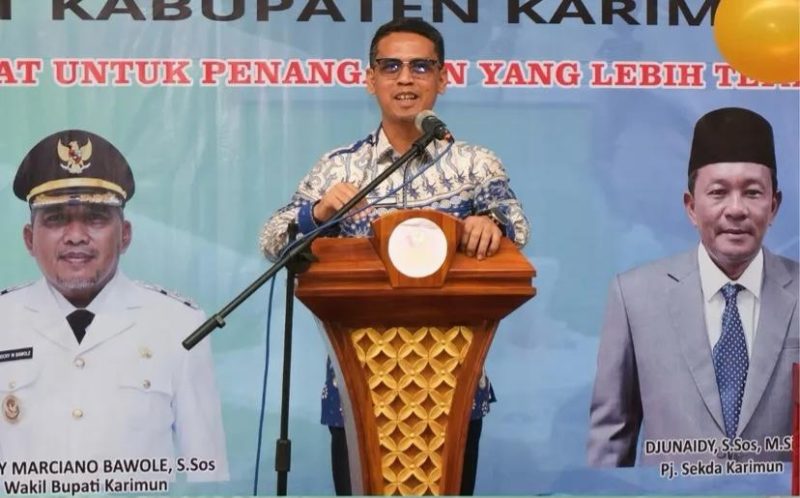 Bupati Karimun Iskandarsyah memberikan sambutan dalam kegiatan Launching CKG di Puskesmas Meral Barat. Foto: Diskominfo Karimun/KepriHeadline.id