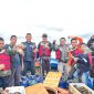 PT Timah Area Kundur melepaskan 300 ekor bibit kepiting bakau di Perairan laut Kundur, Kamis (6/3/2025) lalu. Foto: Humas PT Timah