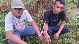 Dua pelaku pencurian kapal nelayan di Kecamatan Buru. Foto: Dokumen Polisi/KepriHeadline.id