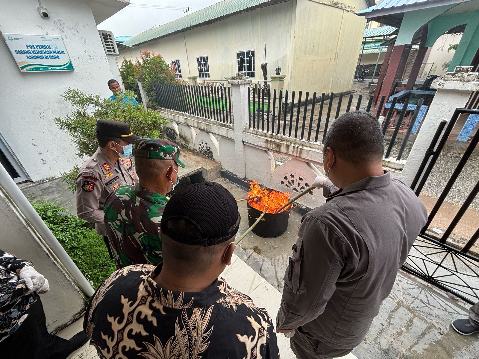 Cabjari Moro Musnahkan Barang Bukti dari Lima Perkara 