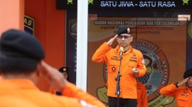 Kepala Kantor SAR Tanjungpinang, Fazzli pimpin apel siaga kesiapsiagaan pengamanan Mudik Lebaran 2025. Foto: Humas SAR Tanjungpinang.