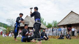 Lestarikan Tradisi Lewat Wisata Edukatif, PT Timah Bersama Lembaga Adat Mapur Hadirkan Kampung Adat Gebong Memarong. FOTO: Corporate Communication PT Timah Tbk