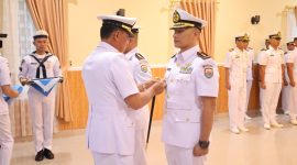 Letkol Laut (P) Harwoko Aji Resmi Jabat Danlanal Tanjungbalai Karimun, Gantikan Letkol Laut (P) Anro Casanova. FOTO: Dispen Lantamal IV