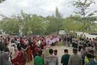 Ratusan Warga Unjuk Rasa di PT Karimun Granite, Tuntut Kepastian Lingkungan dan Pemberdayaan. FOTO: istimewa