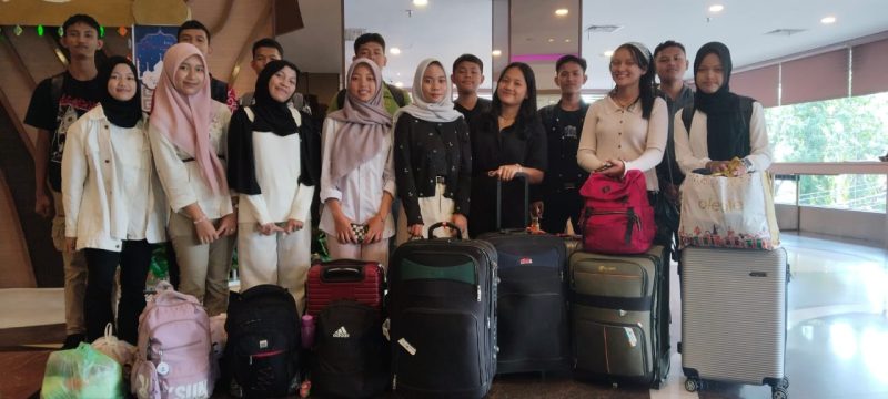 Kisah Rival Alabrasi Penerima Program Kelas Beasiswa PT Timah, Pulang ke Kampung Halaman dan Bersiap Kembali Mengukir Prestasi . FOTO: Corporate Communication PT TIMAH Tbk