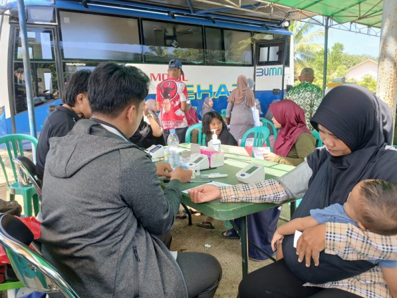 Hadir di Desa Belo Laut, Sebanyak 125 Warga Bisa Berobat Gratis di Mobil Sehat PT Timah. FOTO: Corporate Communication PT Timah 