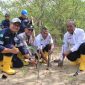 Langkah Berkelanjutan PT Timah Dalam Melestarikan Lingkungan, Tanam 2500 Bibit Mangrove di Karimun .FOTO; Corporate Communication PT Timah tbk