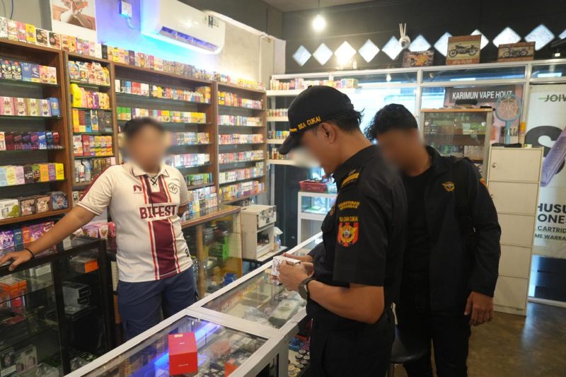 Bea Cukai Karimun melakukan Operasi dalam rangka pemberantasan Rokok Ilegal