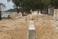 Cegah Abrasi dan Dukung Destinasi Wisata di Karimun, PT Timah Pasang Penahan Abrasi di Pantai Pongkar. FOTO: Corporate Communication PT Timah Tbk
