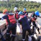 Jaga Ekosistem Pesisir dan Tingkatkan Ekonomi Masyarakat, PT Timah Kembali Restocking Ratusan Kepiting Bakau di Perairan Kundur. FOTO: Corporate Communication PT Timah Tbk