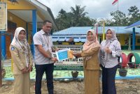 Dukung Pendidikan Anak Usia Dini, PT Timah Serahkan Bantuan untuk TK Swasta Mutiara Hati. FOTO: Corporate Communication PT Timah Tbk
