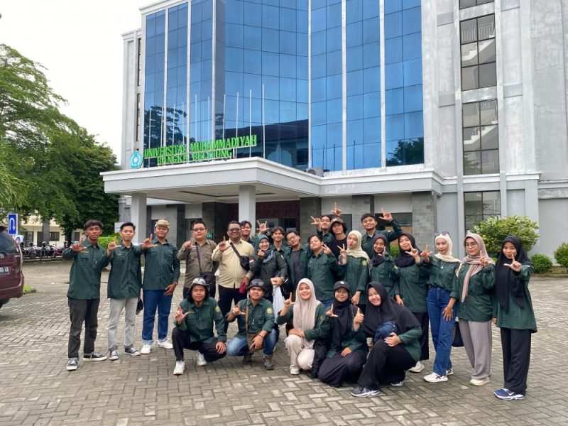PT Timah Dukung Praktikum Ekosistem Pesisir di Pulau Kelapan, Mahasiswa Observasi Langsung ke Alam . FOTO: Corporate Communication PT Timah Tbk