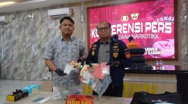 Sabu dalam Deodoran dan Minuman Instan, Dua Pria dibekuk di Pelabuhan Karimun. FOTO: Rr/KepriHeadline.id