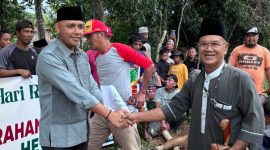 Momentum Idul Adha 1446 H, PT Karimun Granite Kurban 3 Ekor Sapi untuk Warga Pasir Panjang dan Lembah Murni. FOTO: PT Karimun Granite untuk KepriHeadline.id
