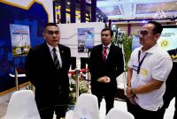 Wamen Ossy Tinjau _Booth_ Kementerian ATR/BPN di ICI 2025,  Perkenalkan Peran Strategis dalam Infrastruktur. FOTO: Biro Humas Kementerian ATR BPN