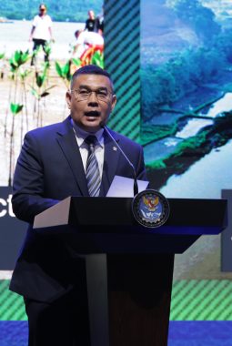 Jadi Keynote Speaker ICI 2025, Wamen Ossy Sebut Tata Ruang Terpadu sebagai Dasar Pembangunan Infrastruktur yang Tepat dan Tahan Tantangan