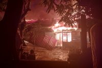 Penampakan kebakaran rumah di Gg Asoka Kelurahan Baran. FOTO: Istimewa