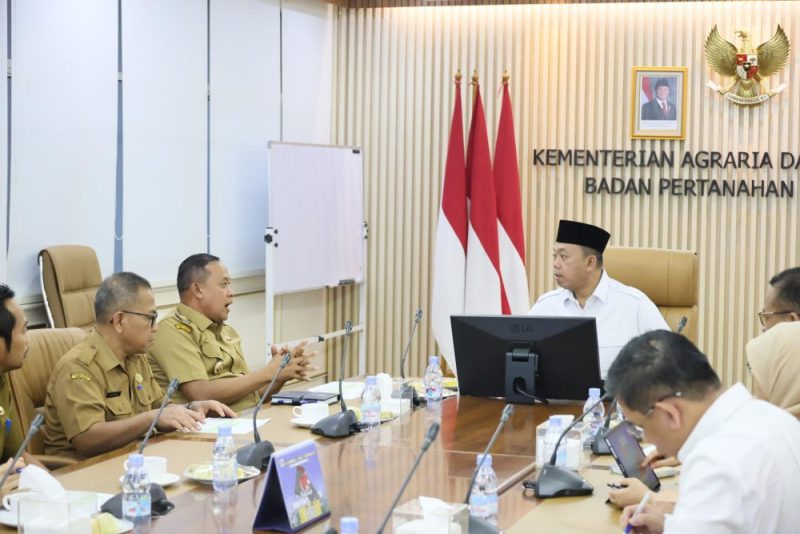 Audiensi Wali Kota Bekasi, Menteri Nusron Tekankan Kerja Sama untuk Percepat Sertipikasi Aset Pemkot. FOTO: Biro Humas Kementerian ATR/BPN