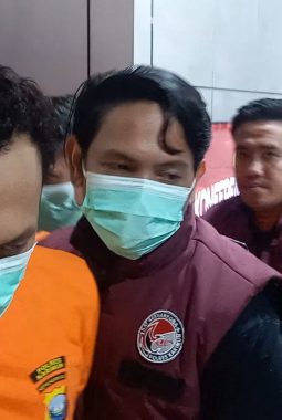 Gila! Sabu dan Ganja Diselundupkan Lewat Anus, Pria Ini Diciduk di Pelabuhan Karimun