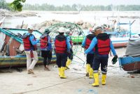 Penenggelaman Artificial Reef PT Timah, Tingkatkan Hasil Tangkapan Nelayan Hingga Dukung Wisata Bawah Laut . FOTO: Corporate Communication PT Timah