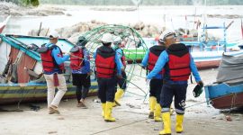 Penenggelaman Artificial Reef PT Timah, Tingkatkan Hasil Tangkapan Nelayan Hingga Dukung Wisata Bawah Laut . FOTO: Corporate Communication PT Timah